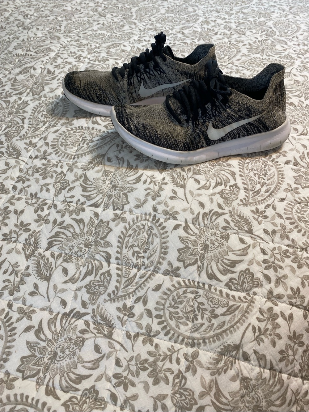 Nike Black & White Knit Running Sneakers